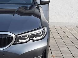 Mineralgrau Gebraucht 2020 BMW 330 Sport Line Limousine | 33.999 € (Etwas zu teuer)