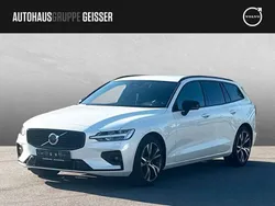 Crystal weiß perleffekt Gebraucht 2022 Volvo V60 Plus Kombi | 34.750 € (Fairer Preis)