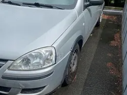Silber Gebraucht 2004 Opel Corsa Kleinwagen | 800 €