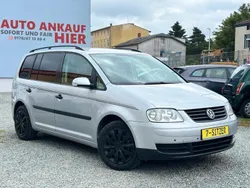Silber Gebraucht 2005 VW Touran Van / Kleinbus | 2.777 € (Etwas zu teuer)