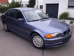Blau Gebraucht 1998 BMW 318 Limousine | 1.500 €