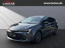 Grau Gebraucht 2023 Toyota Corolla Team Kombi | 27.950 € (Fairer Preis)