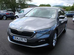 Graphitegrau metallic Gebraucht 2022 Skoda Scala Tour Kleinwagen | 18.850 € (Guter Preis)