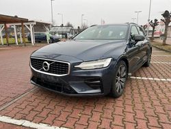 Grau Gebraucht 2019 Volvo V60 R-Design Kombi | 17.950 € (Teuer)