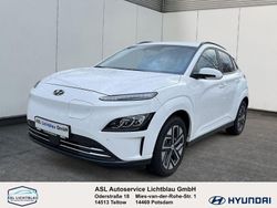 Polar white Gebraucht 2022 Hyundai Kona Trend SUV | 22.750 € (Teuer)