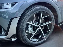 Grau Neu 2025 Hyundai Ioniq 5 N Line SUV | 53.350 € (Teuer)