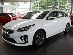 Weiß Gebraucht 2021 Kia Ceed Kleinwagen | 20.890 € (Guter Preis)