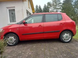 Rot Gebraucht 2011 Skoda Fabia Ambition Kleinwagen | 3.400 € (Fairer Preis)