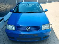 Blau Gebraucht 2000 VW Polo Kleinwagen | 1.450 € (Fairer Preis)