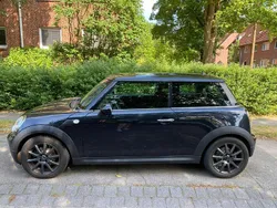Schwarz Gebraucht 2007 Mini ONE Kleinwagen | 4.900 €