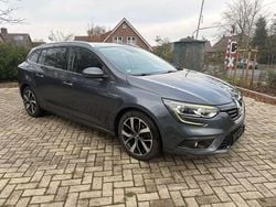 Grau Gebraucht 2019 Renault Mégane IV Bose Edition Limousine | 9.996 € (Guter Preis)