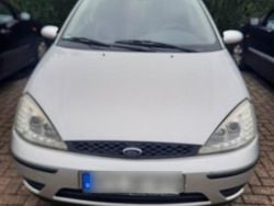 Grau Gebraucht 2001 Ford Focus Kleinwagen | 1.000 € (Fairer Preis)