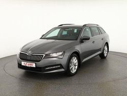 Grau Gebraucht 2023 Skoda Superb Kombi | 27.785 € (Superpreis)