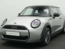 Grau Gebraucht 2024 Mini Cooper S Classic Kleinwagen | 27.802 € (Fairer Preis)