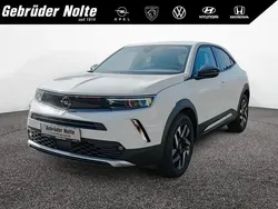 Weiss / jade weiss Gebraucht 2021 Opel Mokka-e Elegance SUV | 17.990 € (Fairer Preis)
