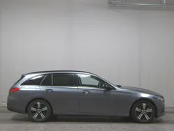 Grau Gebraucht 2022 Mercedes C220 Avantgarde Kombi | 23.980 € (Guter Preis)