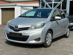 Silber Gebraucht 2012 Toyota Yaris Life Limousine | 8.999 € (Fairer Preis)