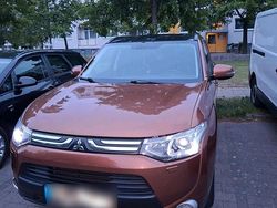 Orange Gebraucht 2012 Mitsubishi Outlander SUV | 7.200 €