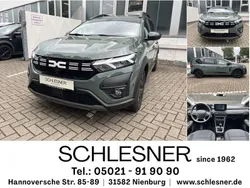 Grau Gebraucht 2022 Dacia Jogger Extreme Van / Kleinbus | 18.450 € (Fairer Preis)