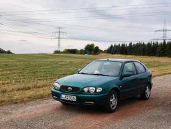 Grün Gebraucht 2001 Toyota Corolla Limousine | 1.300 € (Guter Preis)