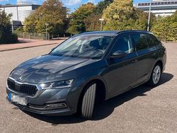 Grau Gebraucht 2021 Skoda Octavia Style Kombi | 22.500 € (Guter Preis)
