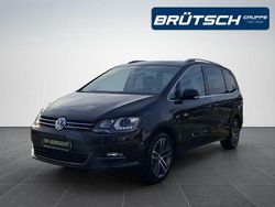 Uranograu Gebraucht 2018 VW Sharan Highline Van / Kleinbus | 26.480 € (Etwas zu teuer)
