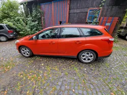 Orange Gebraucht 2011 Ford Focus Kombi | 2.500 € (Etwas zu teuer)