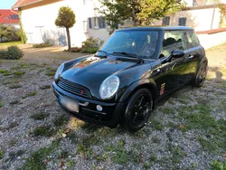Schwarz Gebraucht 2001 Mini Cooper Kleinwagen | 1.350 €
