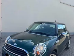 Grün Gebraucht 2011 Mini ONE Kleinwagen | 7.190 € (Etwas zu teuer)