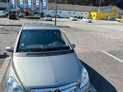 Silber Gebraucht 2006 Mercedes B200 Van / Kleinbus | 2.890 € (Fairer Preis)