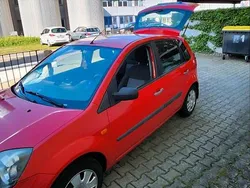 Rot Gebraucht 2006 Ford Fiesta Kleinwagen | 1.800 € (Fairer Preis)