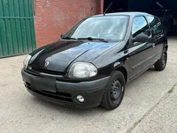 Gebraucht 2000 Renault Clio II Kleinwagen | 1.000 €