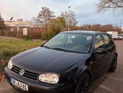 Schwarz Gebraucht 2001 VW Golf IV Limousine | 1.700 € (Fairer Preis)