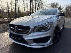 Silber Gebraucht 2013 Mercedes CLA180 AMG line Limousine | 16.890 € (Teuer)