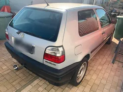 Silber Gebraucht 1995 VW Golf III Kleinwagen | 1.900 €