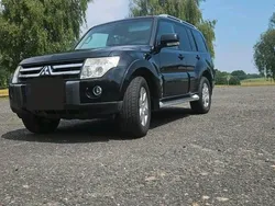 Schwarz Gebraucht 2007 Mitsubishi Pajero SUV | 12.900 €