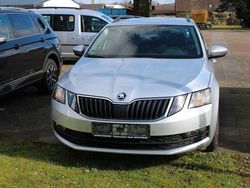 Silber Gebraucht 2020 Skoda Octavia Ambition Kombi | 13.999 €