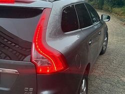 Grau Gebraucht 2017 Volvo XC60 Summum SUV | 14.000 € (Teuer)