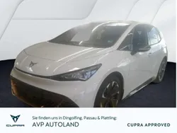 Eisweiss Gebraucht 2024 Cupra Born Kleinwagen | 31.470 € (Guter Preis)