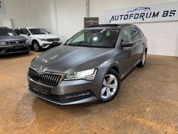 Grau Gebraucht 2022 Skoda Superb Kombi | 25.490 € (Fairer Preis)