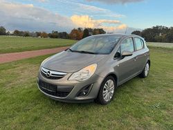 Grau Gebraucht 2011 Opel Corsa Kleinwagen | 2.900 € (Fairer Preis)