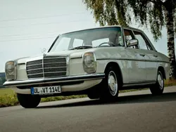 Weiß Gebraucht 1973 Mercedes W114 Limousine | 52.500 €