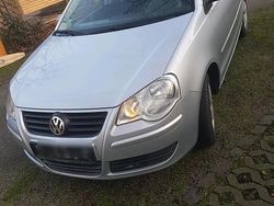 Grau Gebraucht 2006 VW Polo Kleinwagen | 3.000 € (Fairer Preis)