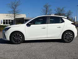 Weiß Gebraucht 2020 Opel Corsa Edition Limousine | 9.150 € (Guter Preis)