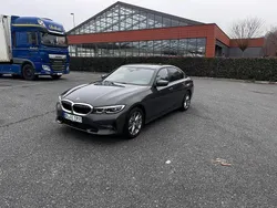 Grau Gebraucht 2019 BMW 330e Sport Line Limousine | 30.900 € (Teuer)