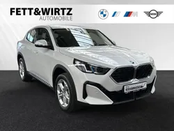 Mineralweiss metallic Gebraucht 2024 BMW X2 Efficient Dynamics SUV | 39.999 € (Superpreis)