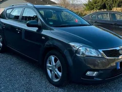 Grau Gebraucht 2011 Kia Ceed Sportswagon 4 Kombi | 5.699 € (Fairer Preis)