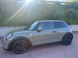 Grau Gebraucht 2019 Mini ONE Kleinwagen | 17.000 € (Etwas zu teuer)
