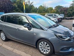 Grau Gebraucht 2017 Opel Zafira Tourer Van / Kleinbus | 10.700 € (Guter Preis)