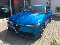 Blau Gebraucht 2017 Alfa Romeo Giulia Veloce Limousine | 7.000 €